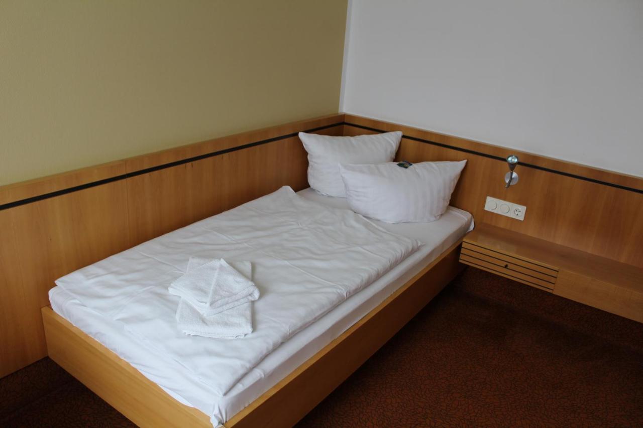 Hotel Rennsteig Masserberg Esterno foto